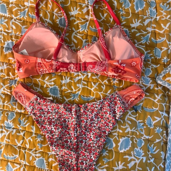(NWT) Aerie Swim top and bottoms (L) - Picture 4 of 4
